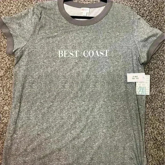 NWT graphic tshirt 2XL - Picture 1 of 1